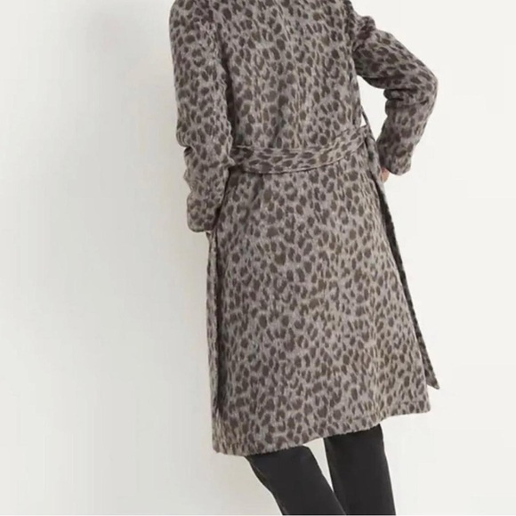 Chic brushed animal print belt tie coat robe can’t believe it’s Old Navy XL - Picture 2 of 4